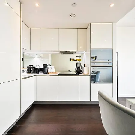 Luxury High-Rise 21St Floor 2 Bedroom 2 Bath Flat London Exterior photo